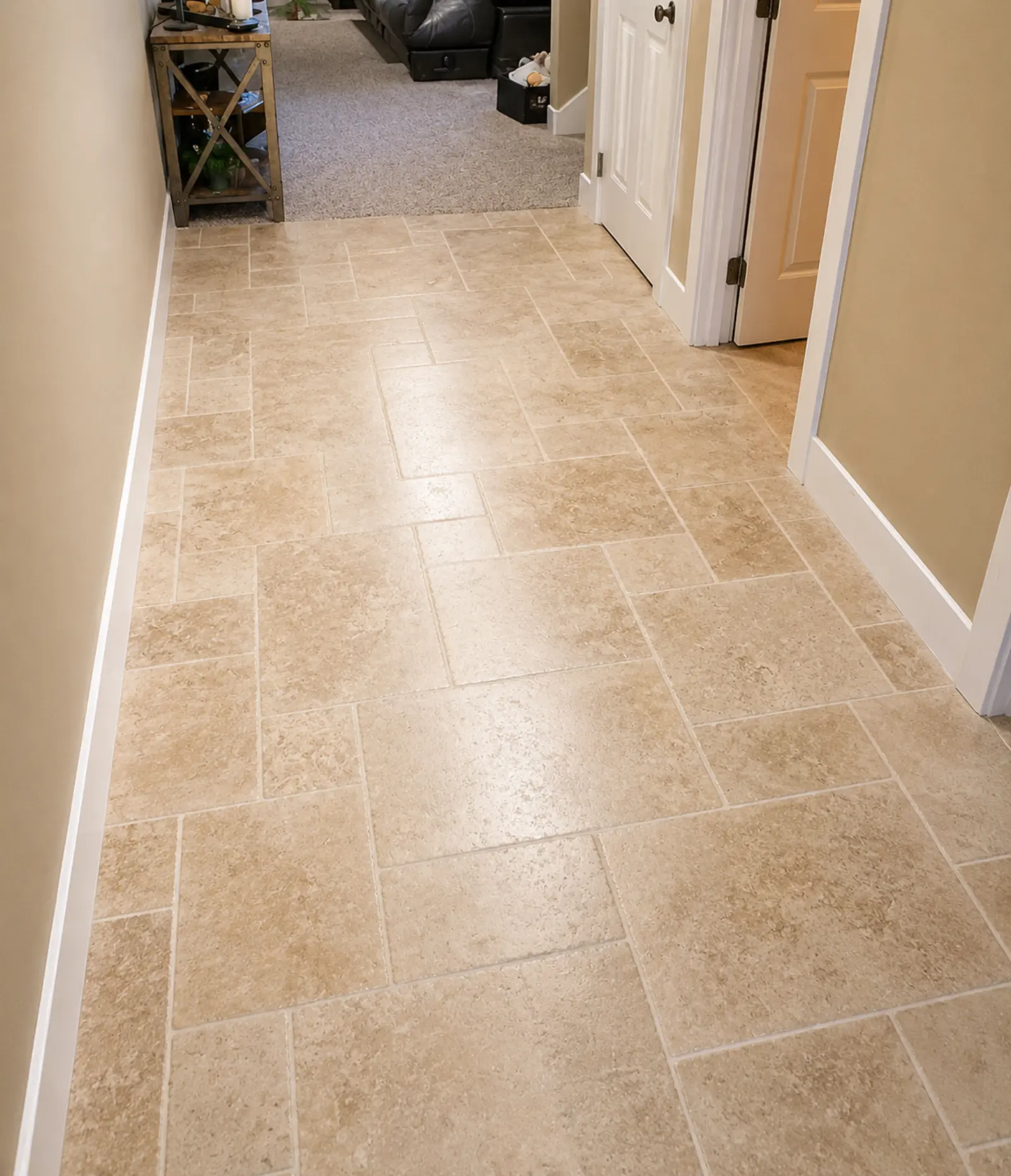 Travertine tile flooring installation by Almog Construction in Bend, Oregon.